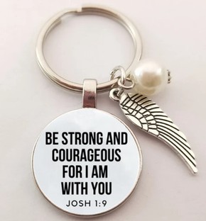 Breloczek metalowy - skrzydło -  Be strong