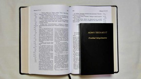 Nowy Testament - Przekład Odzyskiwania okł. luks.