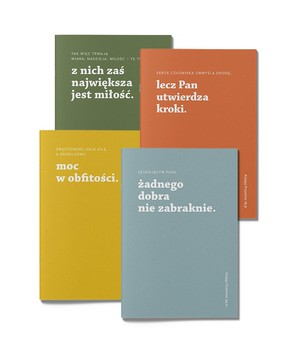 Komplet 4 zeszytów w kratkę 