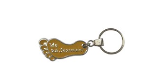 Brelok metalowy - Idę za Jezusem - musztardowy